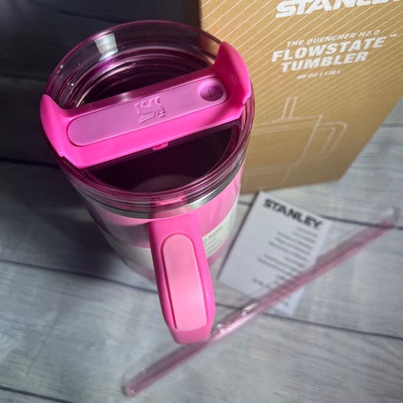 Stanley x Starbucks Winter Pink 40oz Tumbler. w/Box *LIMITED EDITION* - Picture 5 of 5